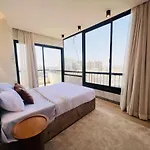 Luxury Nile View Apartment In Zamalek